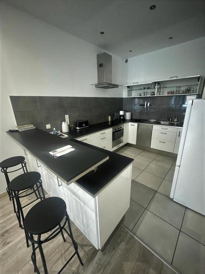 2 Pieces Confort Vieux Cours Saleya Proche Commerces Et Appartamento Nizza
