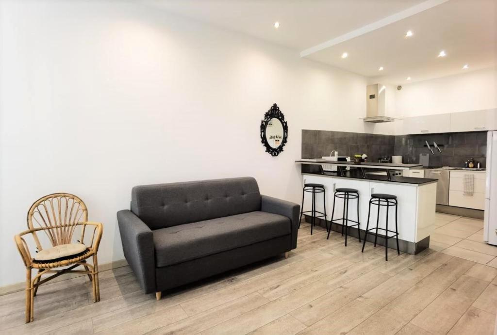 2 Pieces Confort Vieux Cours Saleya Proche Commerces Et Appartamento Nizza